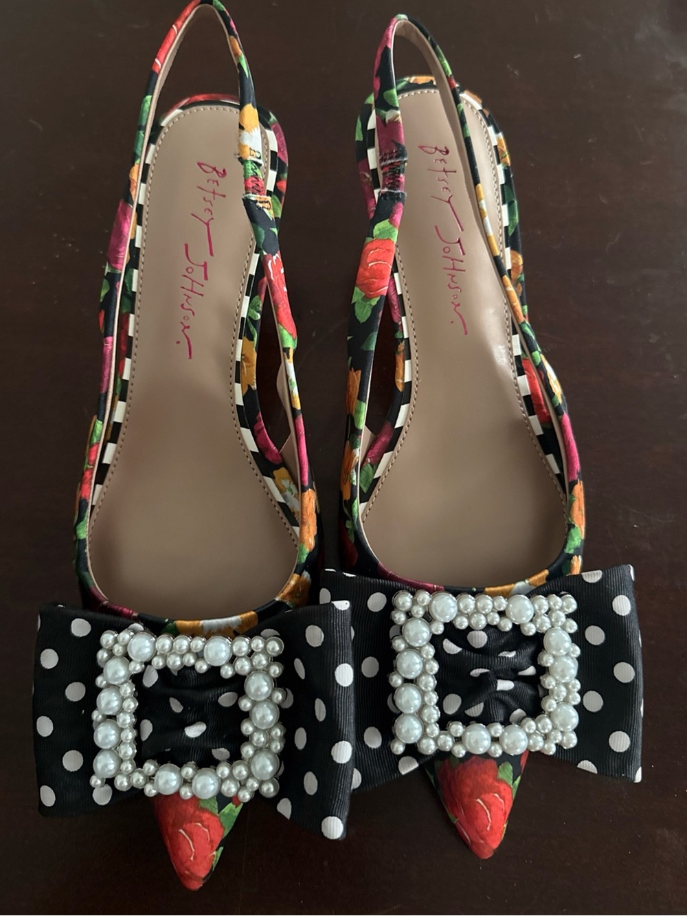 Betsey Johnson Birdy Pointed Toe Sling Back Pumps Size 8 Rose Multi New in Box
